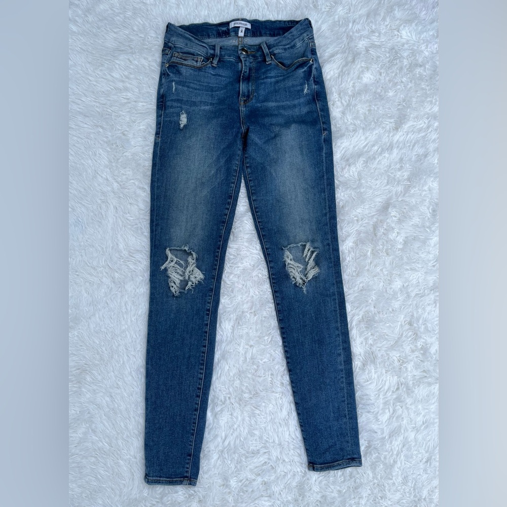 GOOD AMERICAN BLUE SKINNY JEANS. SIZE 2/26